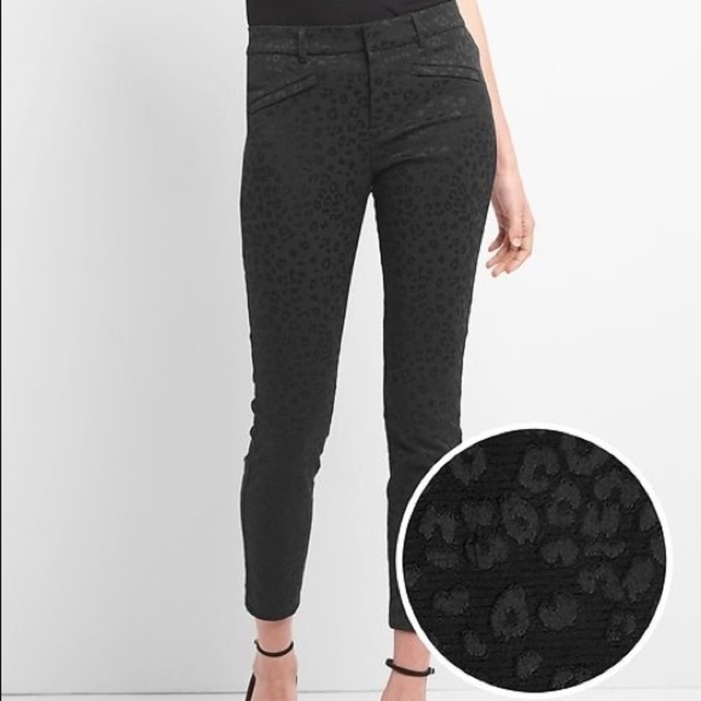 GAP Skinny Ankle Pant Leopard Embossed Size 6 NWT